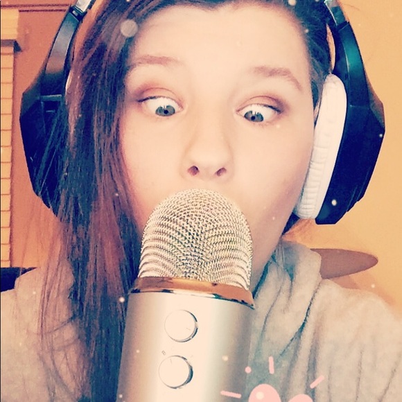 Meet your Posher, Ellie - Picture 2 of 3